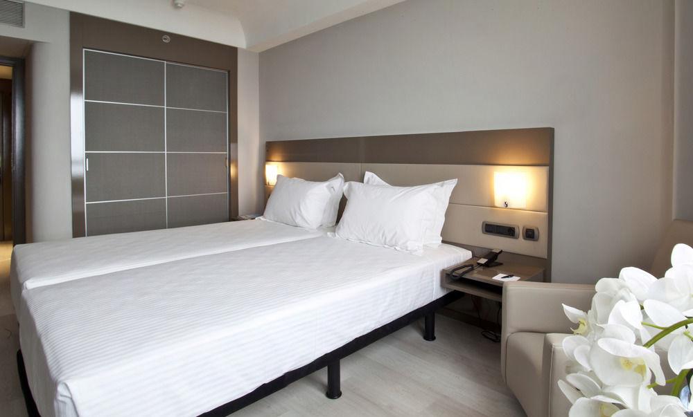 Ac Hotel Iberia Las Palmas By Marriott Bagian luar foto