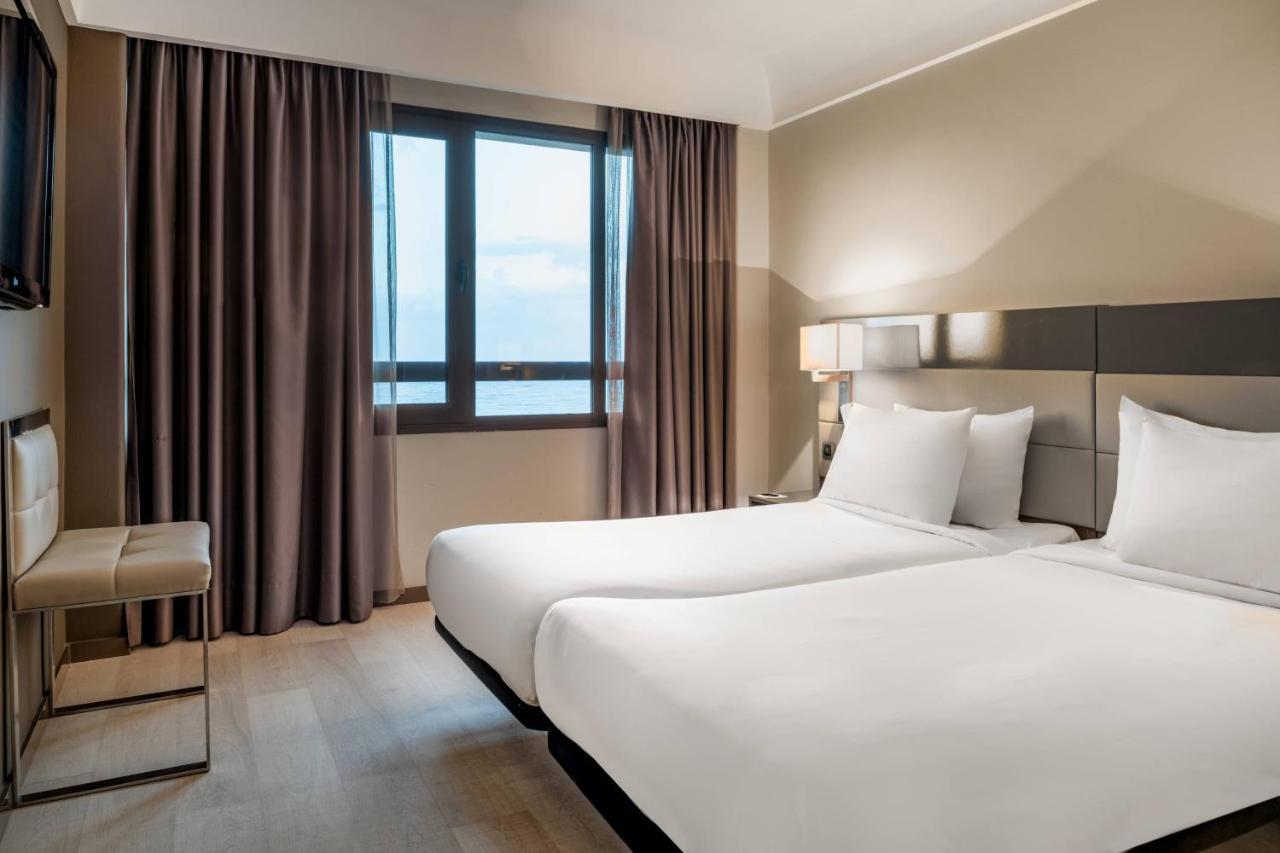 Ac Hotel Iberia Las Palmas By Marriott Bagian luar foto