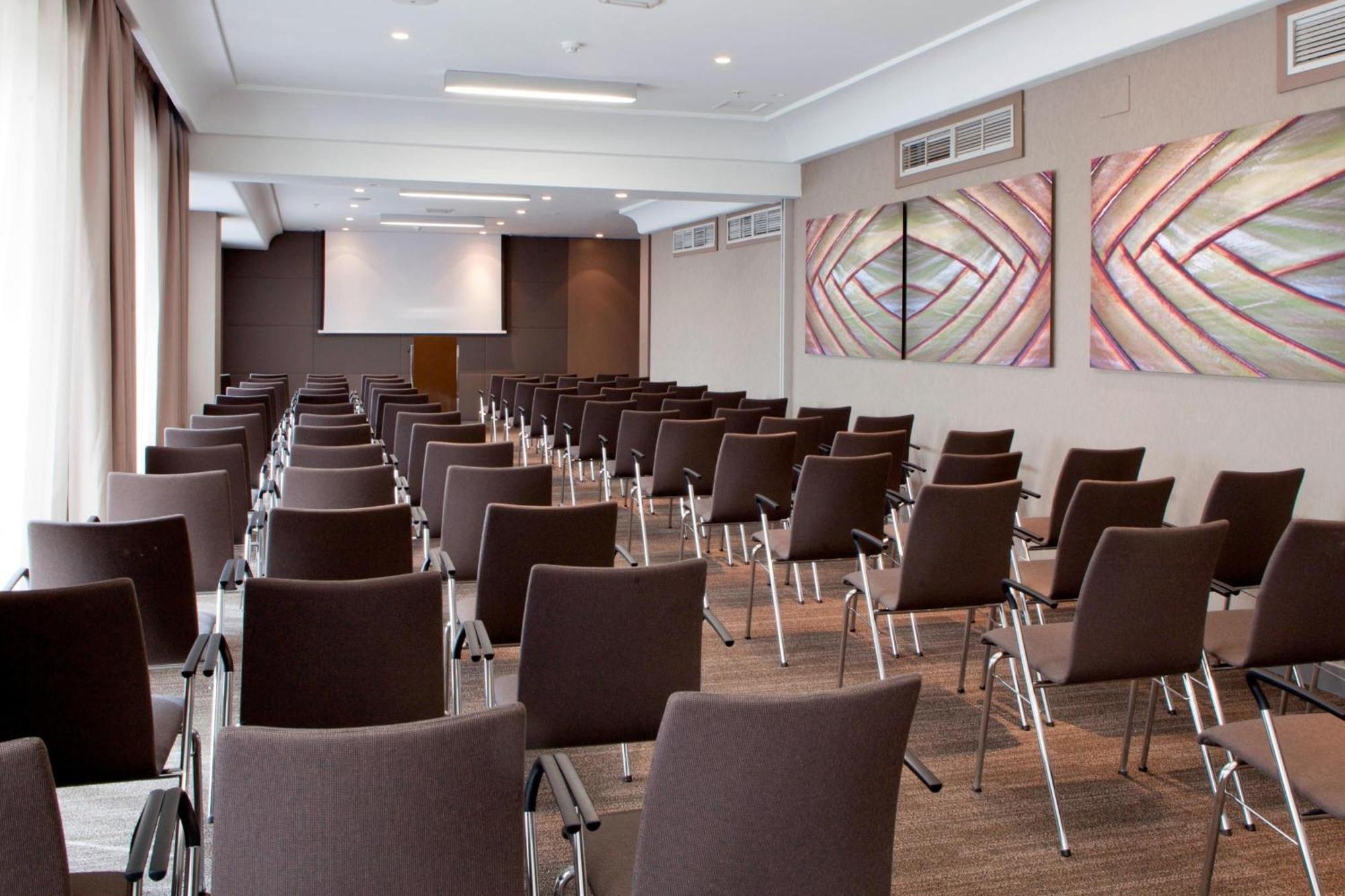Ac Hotel Iberia Las Palmas By Marriott Bagian luar foto
