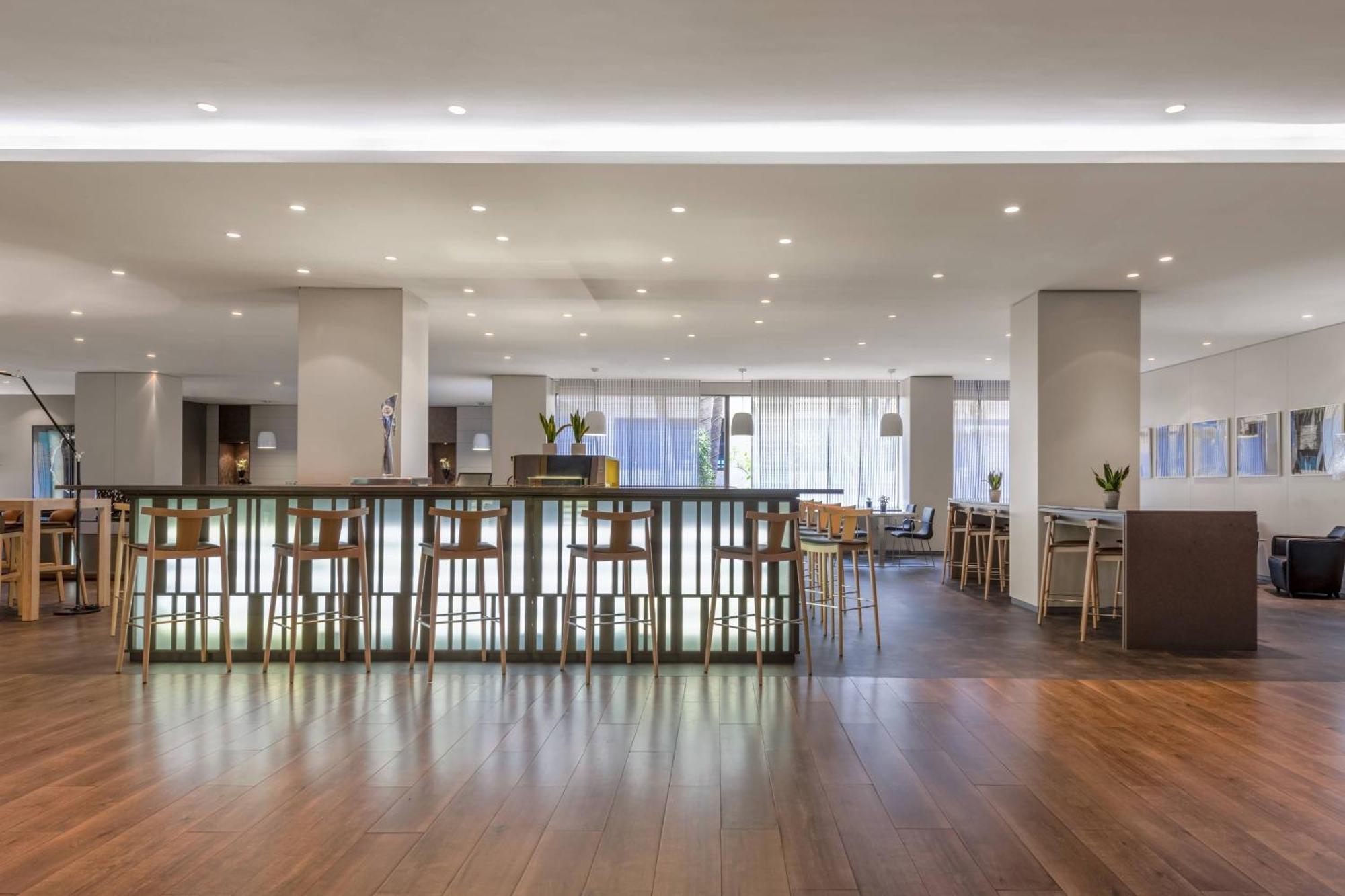 Ac Hotel Iberia Las Palmas By Marriott Bagian luar foto